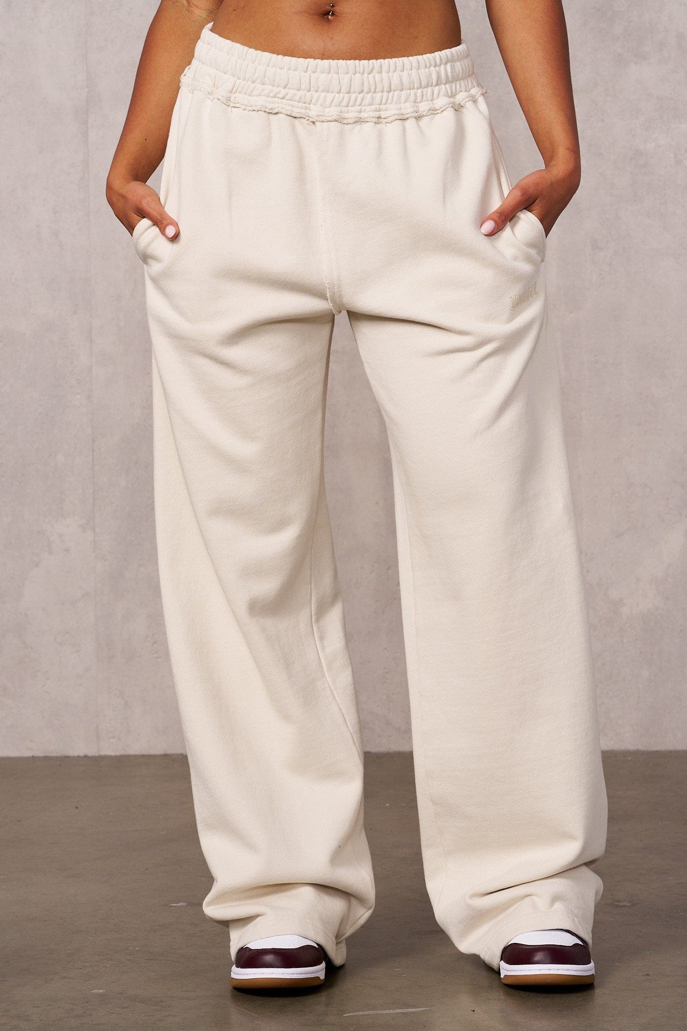 W260 - Rebel Straight Leg Joggers - Cream