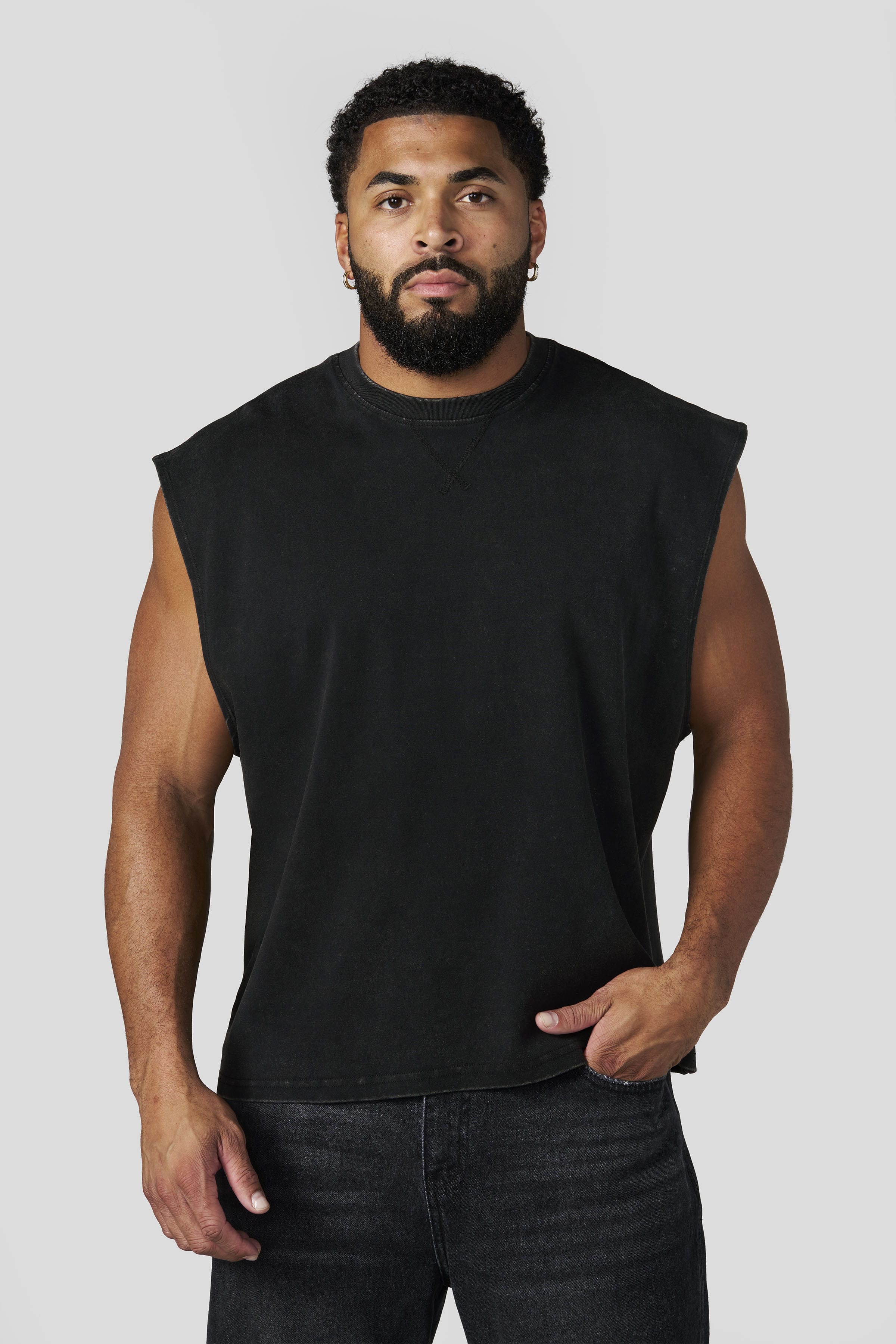 3019 - Elevated Cut-Offs - Black