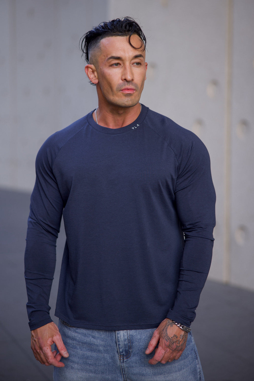 8033 - AeroTech Longsleeves - Navy