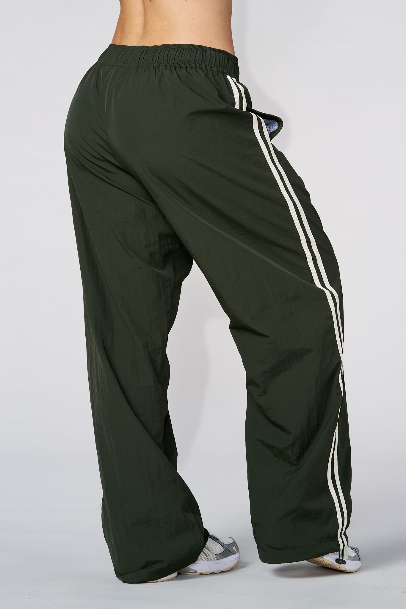 W2246 - Vintage Track Pant - Olive