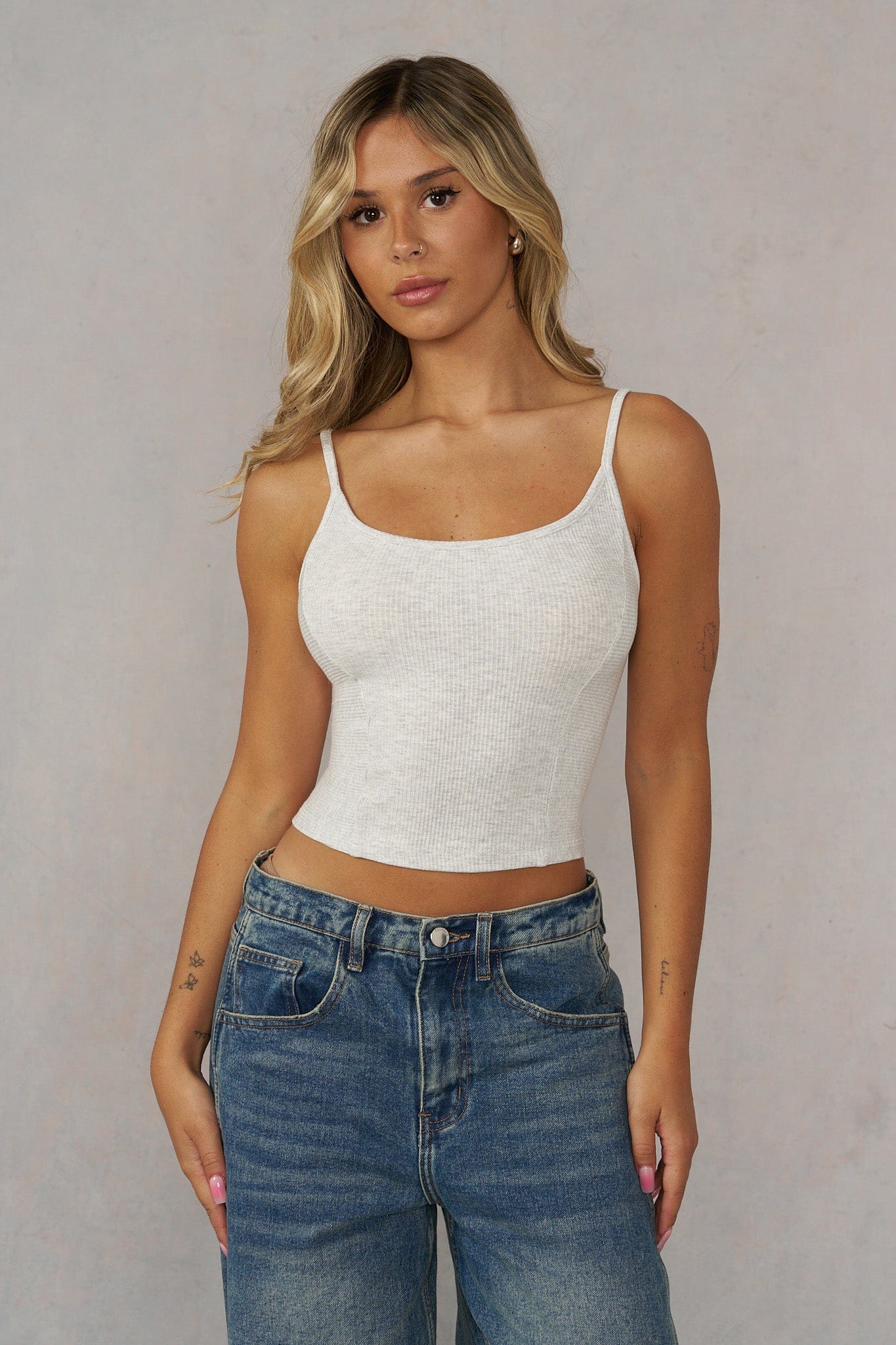 W4122 - Contour Tank - Heather White